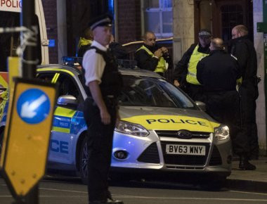 Μακελειό Λονδίνο: Βρέθηκαν μολότοφ στο όχημα των τριών τρομοκρατών